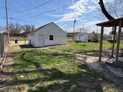 Tiny photo for 611 S Elsie Avenue, Davenport, IA 52802 (MLS # 12614742)