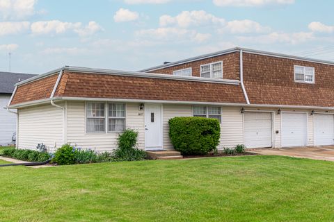 1409 E Stonehenge Drive 1409 Sycamore IL 60178