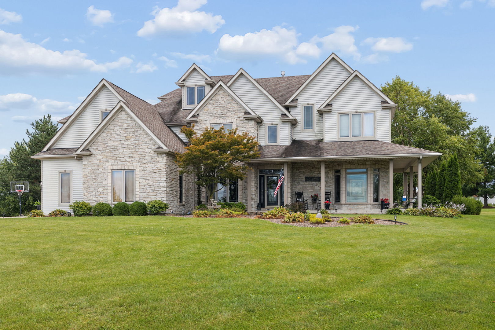 5762 Schmidt Lane