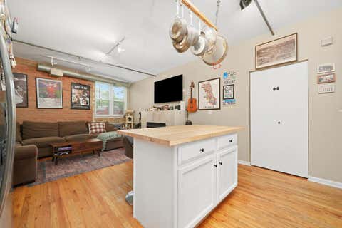 Tiny photo for 1834 Ridge Avenue #102, Evanston, IL 60201 (MLS # 12733039)