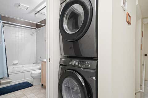 Tiny photo for 1834 Ridge Avenue #102, Evanston, IL 60201 (MLS # 12733039)