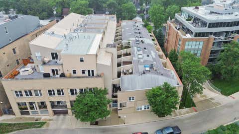 Tiny photo for 1834 Ridge Avenue #102, Evanston, IL 60201 (MLS # 12733039)