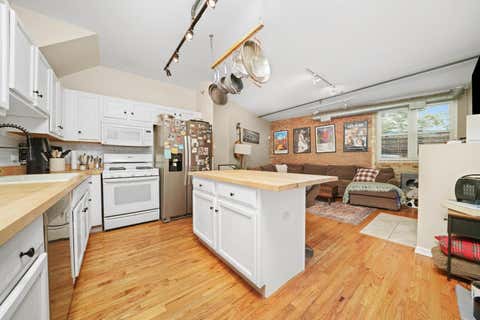 Tiny photo for 1834 Ridge Avenue #102, Evanston, IL 60201 (MLS # 12733039)