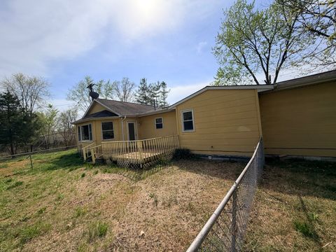 Tiny photo for 2424 Business Highway 13 Route, Murphysboro, IL 62966 (MLS # 12616663)