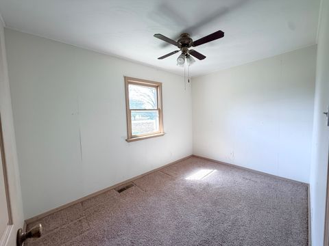 Tiny photo for 2424 Business Highway 13 Route, Murphysboro, IL 62966 (MLS # 12616663)