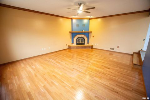 Tiny photo for 591 BreezyPointe Drive, Clinton, IA 52732 (MLS # QC4259920)