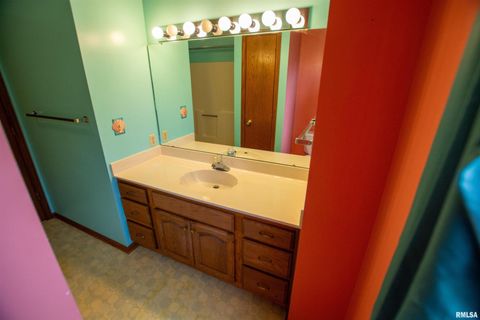 Tiny photo for 591 BREEZY POINT Drive, Clinton, IA 52732 (MLS # QC4259920)