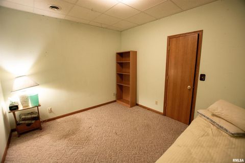 Tiny photo for 591 BreezyPointe Drive, Clinton, IA 52732 (MLS # QC4259920)