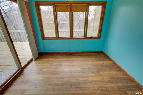 Tiny photo for 591 BREEZY POINT Drive, Clinton, IA 52732 (MLS # QC4259920)