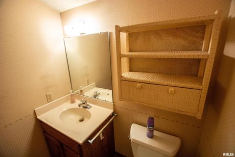 Tiny photo for 591 BreezyPointe Drive, Clinton, IA 52732 (MLS # QC4259920)