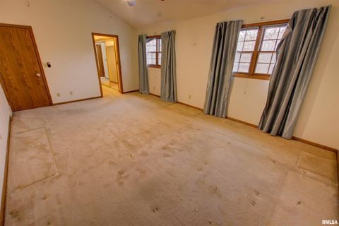 Tiny photo for 591 BreezyPointe Drive, Clinton, IA 52732 (MLS # QC4259920)