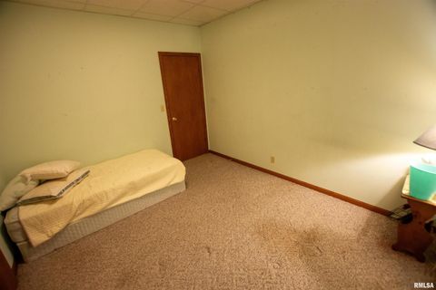 Tiny photo for 591 BreezyPointe Drive, Clinton, IA 52732 (MLS # QC4259920)