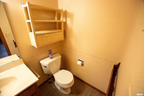 Tiny photo for 591 BreezyPointe Drive, Clinton, IA 52732 (MLS # QC4259920)