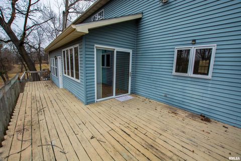 Tiny photo for 591 BreezyPointe Drive, Clinton, IA 52732 (MLS # QC4259920)