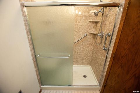 Tiny photo for 591 BreezyPointe Drive, Clinton, IA 52732 (MLS # QC4259920)