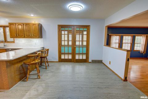 Tiny photo for 591 BreezyPointe Drive, Clinton, IA 52732 (MLS # QC4259920)