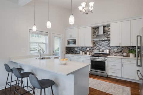 Tiny photo for 239 Kilpatrick Avenue, Wilmette, IL 60091 (MLS # 12696349)