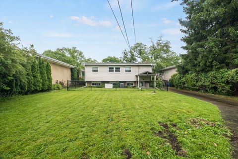 Tiny photo for 239 Kilpatrick Avenue, Wilmette, IL 60091 (MLS # 12696349)