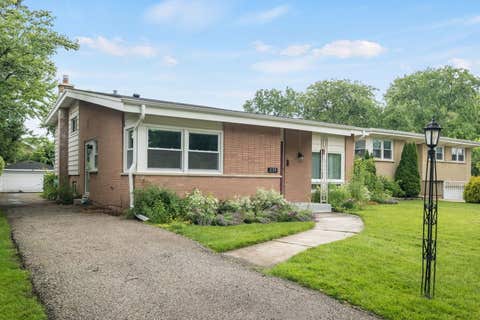 Tiny photo for 239 Kilpatrick Avenue, Wilmette, IL 60091 (MLS # 12696349)