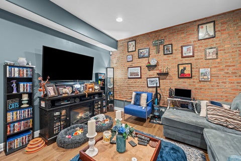 Tiny photo for 1654 W FARWELL Avenue #GJ, Chicago, IL 60626 (MLS # 12776926)