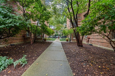 Tiny photo for 1654 W FARWELL Avenue #GJ, Chicago, IL 60626 (MLS # 12776926)