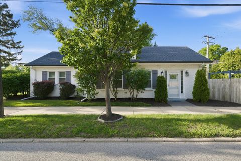 Photo of 201 DOVER Avenue, La Grange, IL 60525 (MLS # 12668953)