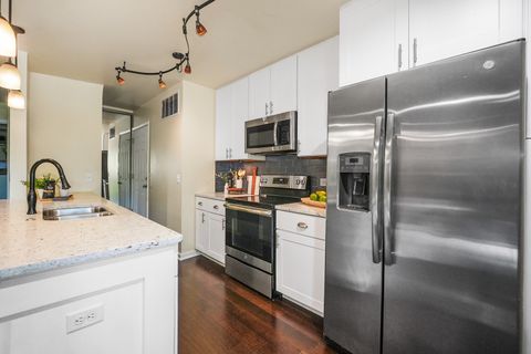 Tiny photo for 5501 Lakeside Drive #3B, Lisle, IL 60532 (MLS # 12488807)