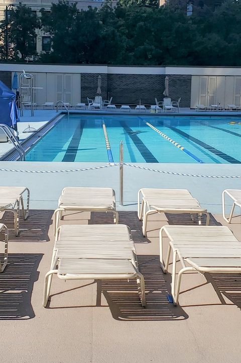 Tiny photo for 1531 N Sandburg Terrace, Chicago, IL 60610 (MLS # 12482537)