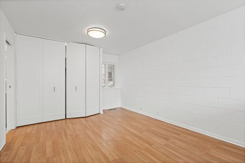 Tiny photo for 1531 N Sandburg Terrace, Chicago, IL 60610 (MLS # 12482537)