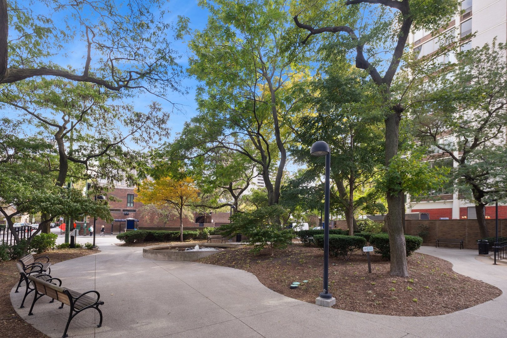 1531 N Sandburg Terrace