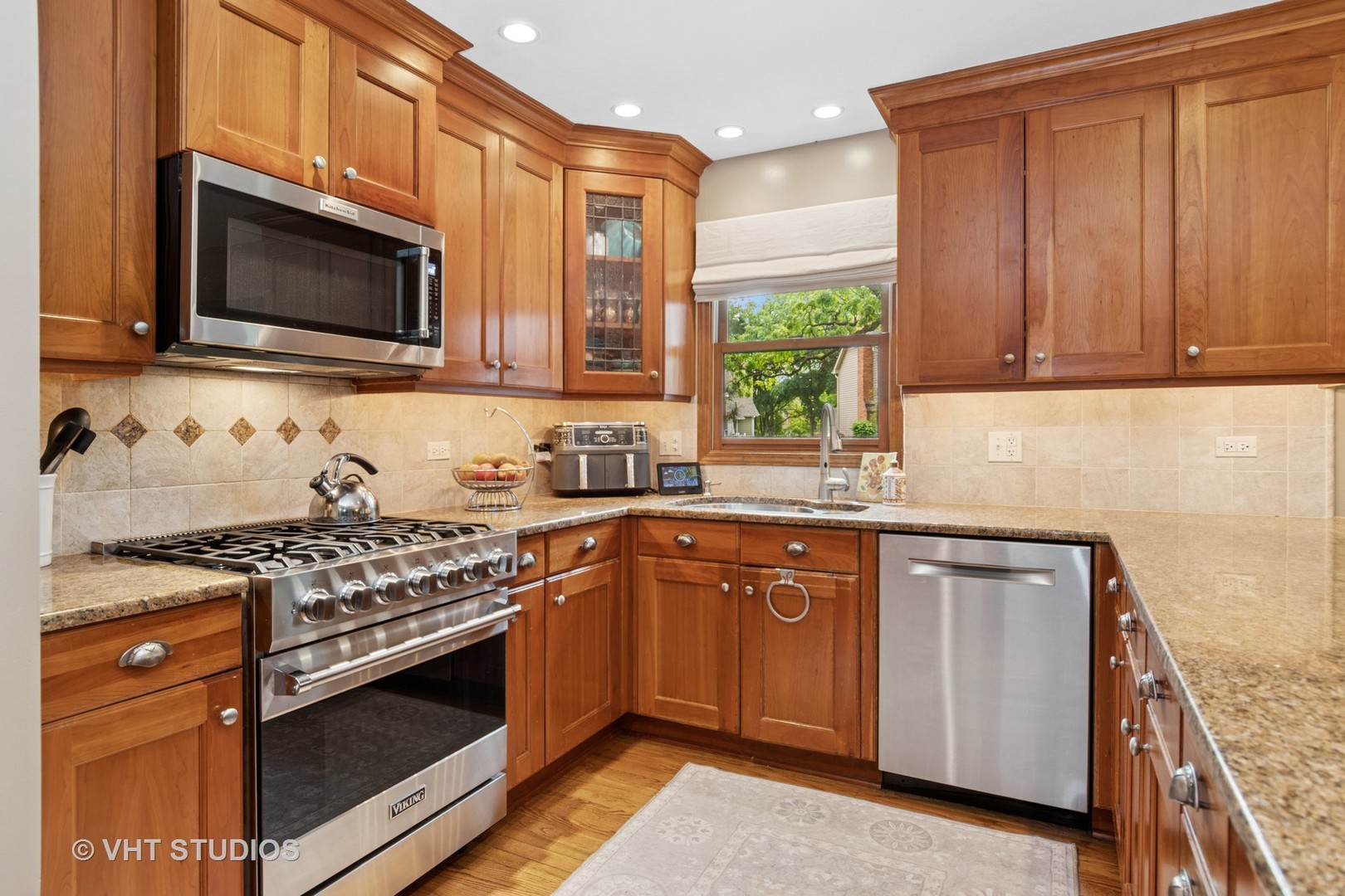 16 Rock River Court