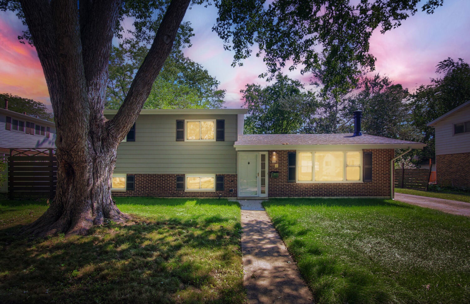 305 Jackson Street - Photo 3