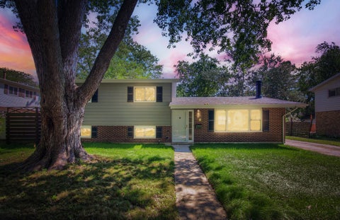 Tiny photo for 305 Jackson Street, Park Forest, IL 60466 (MLS # 12674341)