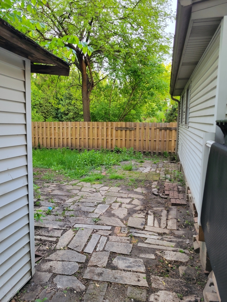 465 Bellaire Avenue
