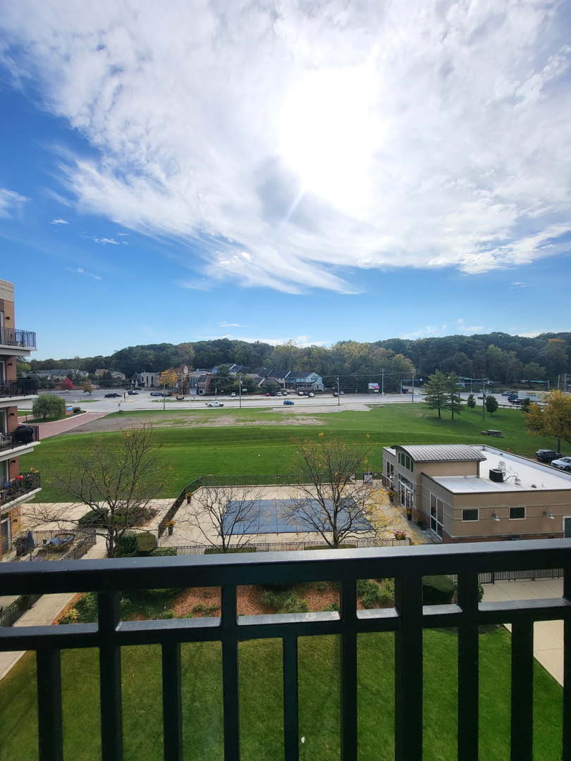 300 Village Circle 404