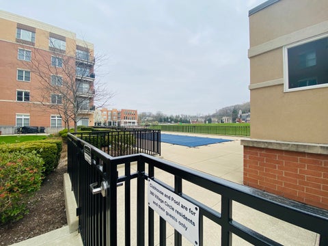 Tiny photo for 300 Village Circle #404, Willow Springs, IL 60480 (MLS # 12778215)