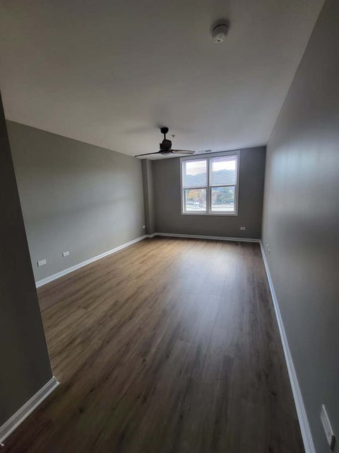 Tiny photo for 300 Village Circle #404, Willow Springs, IL 60480 (MLS # 12778215)