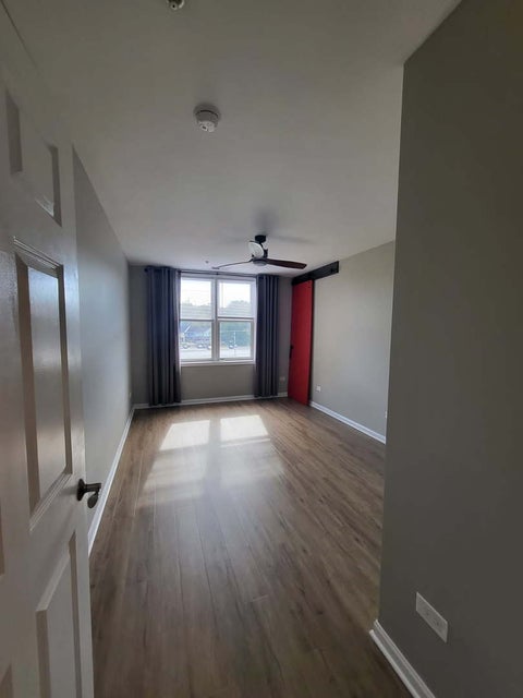 Tiny photo for 300 Village Circle #404, Willow Springs, IL 60480 (MLS # 12778215)