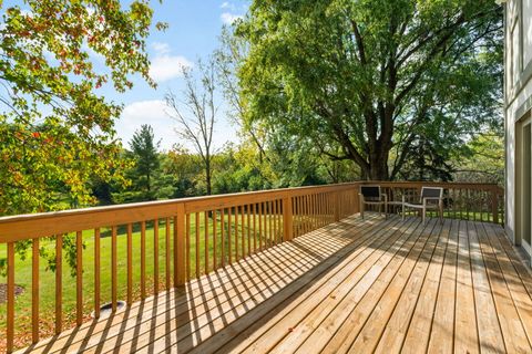 Tiny photo for 430 Westminster Drive, Burr Ridge, IL 60527 (MLS # 12490781)