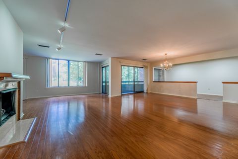 Tiny photo for 1401 Burr Oak Road #108B, Hinsdale, IL 60521 (MLS # 12418371)