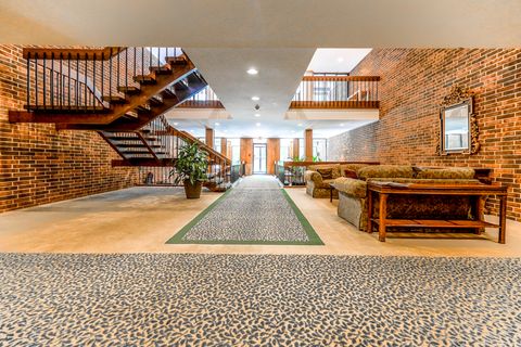 Tiny photo for 1401 Burr Oak Road #108B, Hinsdale, IL 60521 (MLS # 12418371)