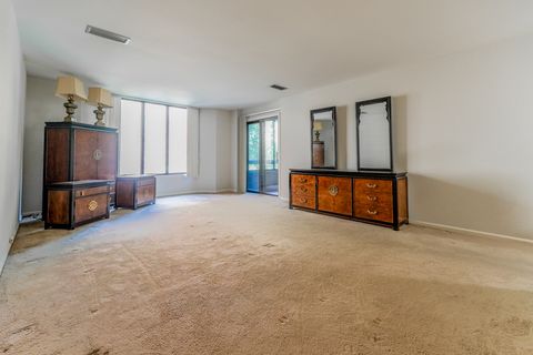 Tiny photo for 1401 Burr Oak Road #108B, Hinsdale, IL 60521 (MLS # 12418371)