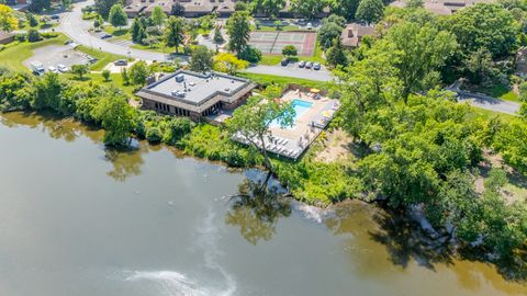 Tiny photo for 1401 Burr Oak Road #108B, Hinsdale, IL 60521 (MLS # 12418371)