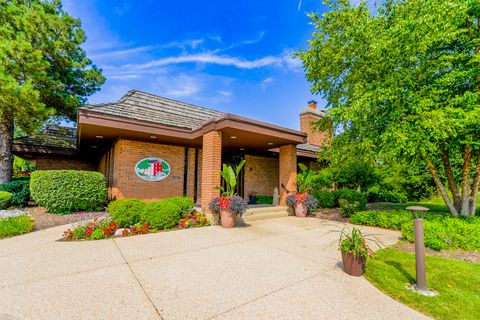 Tiny photo for 1401 Burr Oak Road #108B, Hinsdale, IL 60521 (MLS # 12418371)