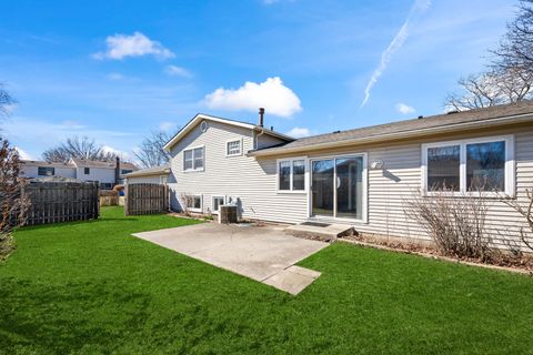 Tiny photo for 997 N PLUM GROVE Road, Palatine, IL 60067 (MLS # 12587500)