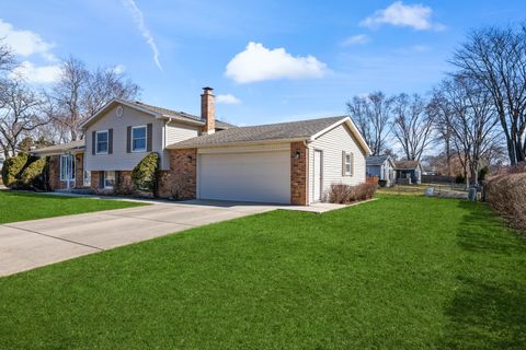 Tiny photo for 997 N PLUM GROVE Road, Palatine, IL 60067 (MLS # 12587500)