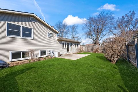 Tiny photo for 997 N PLUM GROVE Road, Palatine, IL 60067 (MLS # 12587500)