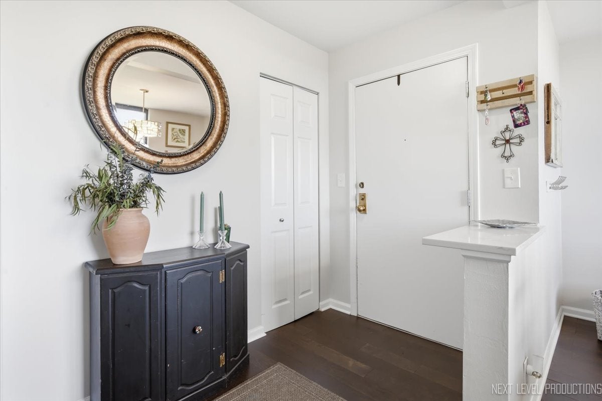 2000 Saint Regis Drive 6F