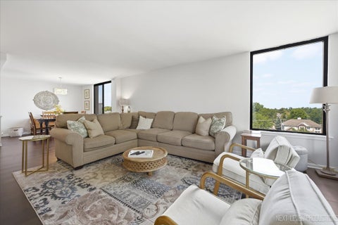 Tiny photo for 2000 Saint Regis Drive #6F, Lombard, IL 60148 (MLS # 12742394)