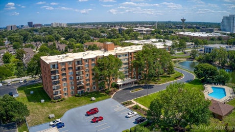 Tiny photo for 2000 Saint Regis Drive #6F, Lombard, IL 60148 (MLS # 12742394)
